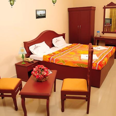 Hotel Nuhman Kondotty Zewnętrze zdjęcie