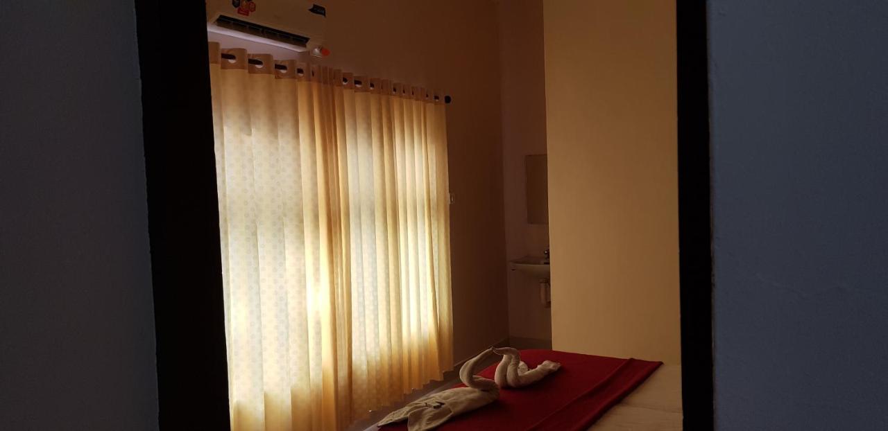 Hotel Nuhman Kondotty Zewnętrze zdjęcie