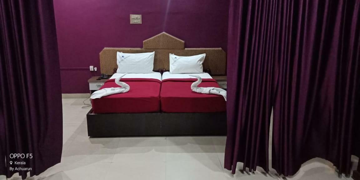 Hotel Nuhman Kondotty Zewnętrze zdjęcie