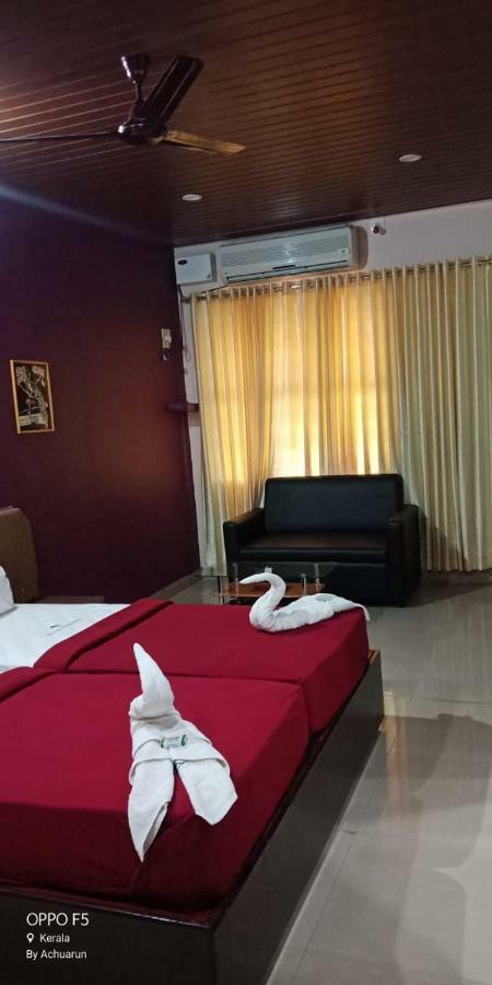 Hotel Nuhman Kondotty Zewnętrze zdjęcie